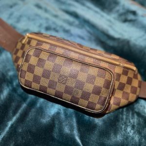 Louis Vuitton Fanny pack